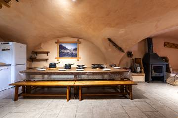 Chalet for 10 Guests in La Léchère, Savoie, Picture 1