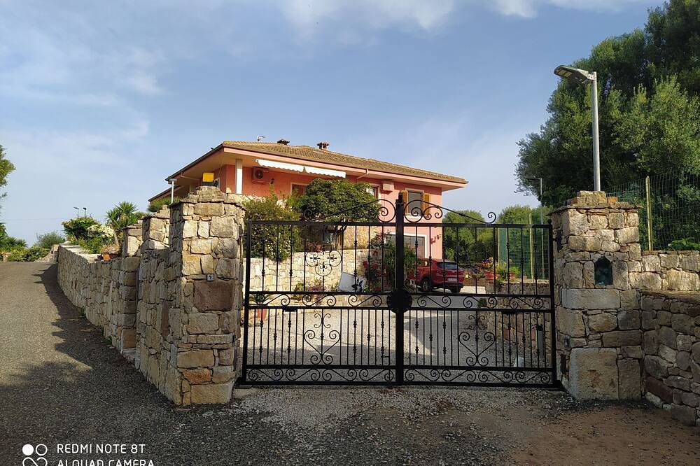 La Corte: Haus mit Garten bis 10 minuteren vom Meer in La Corte (Sardinia), Sassari