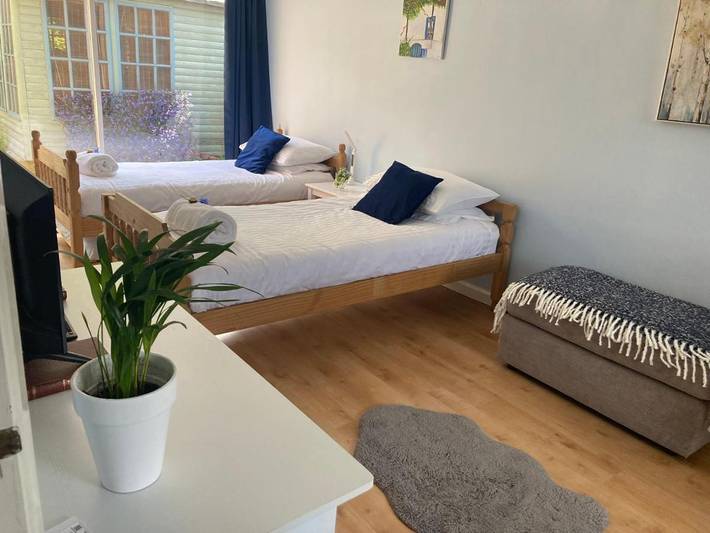 Gîte pour 5 personnes, avec terrasse dans Bray