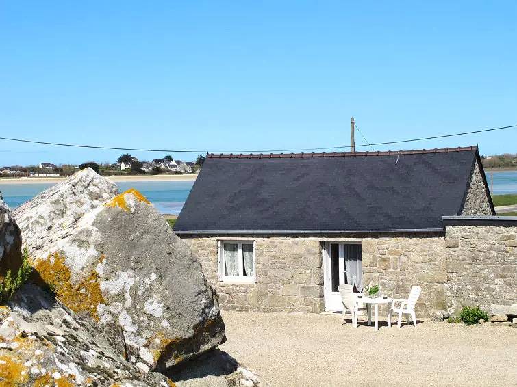 Maison 2 Personnes in Plounévez-Lochrist, Côte des Légendes