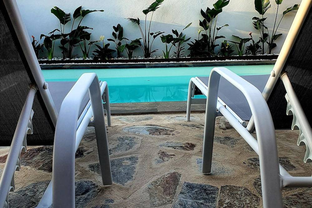 House with pool and high capacity in the heart of the Delta Ebro, 5 min. of the beach in Sant Jaume d'Enveja, Delta de l'Ebre