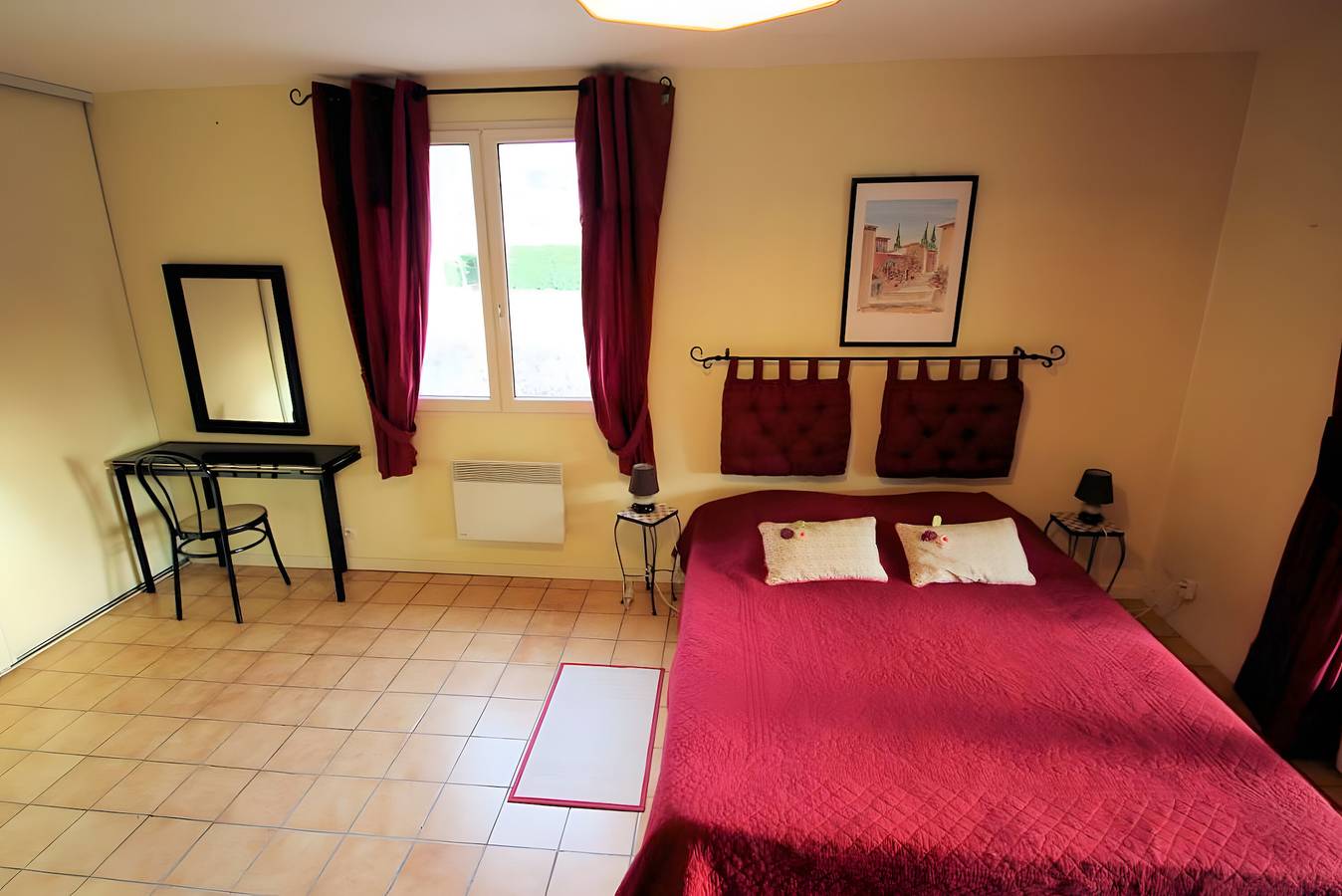 Gîte La Roseraie mit Pool in Ruoms, Ardèche