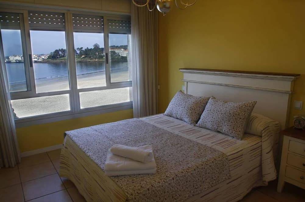 Entire apartment, Disconnectsengalicia Paseo Silgar, 4 bedrooms in Sanxenxo, Rías Baixas