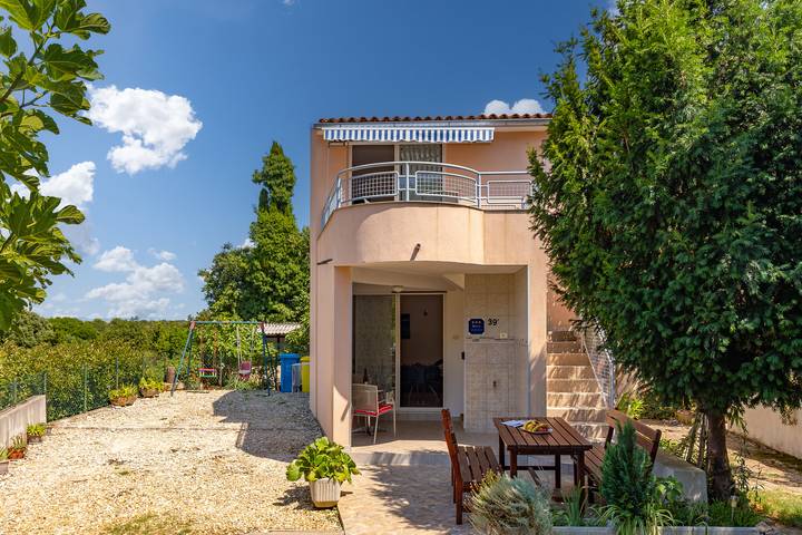 Ferienwohnung für 4 Personen, mit Terrasse und Kinderpool, kinderfreundlich - 1
