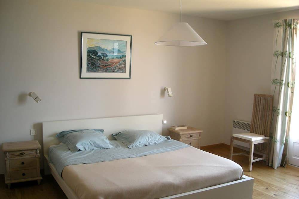 Superbe Villa Piscine Chauffee Surplombant La Mer in La Garde, Parc national de Port-Cros