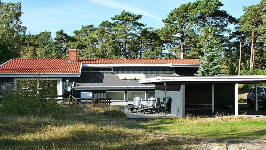 Ferienhaus für 12 Personen, mit Whirlpool und Pool sowie Sauna und Terrasse auf Bornholm