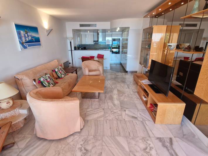 Appartement entier, Appartement 3 pièces climatisé, piscine, accès plage, vue Golfe de St Tropez in Sainte-Maxime, Côte méditerranéenne (France)