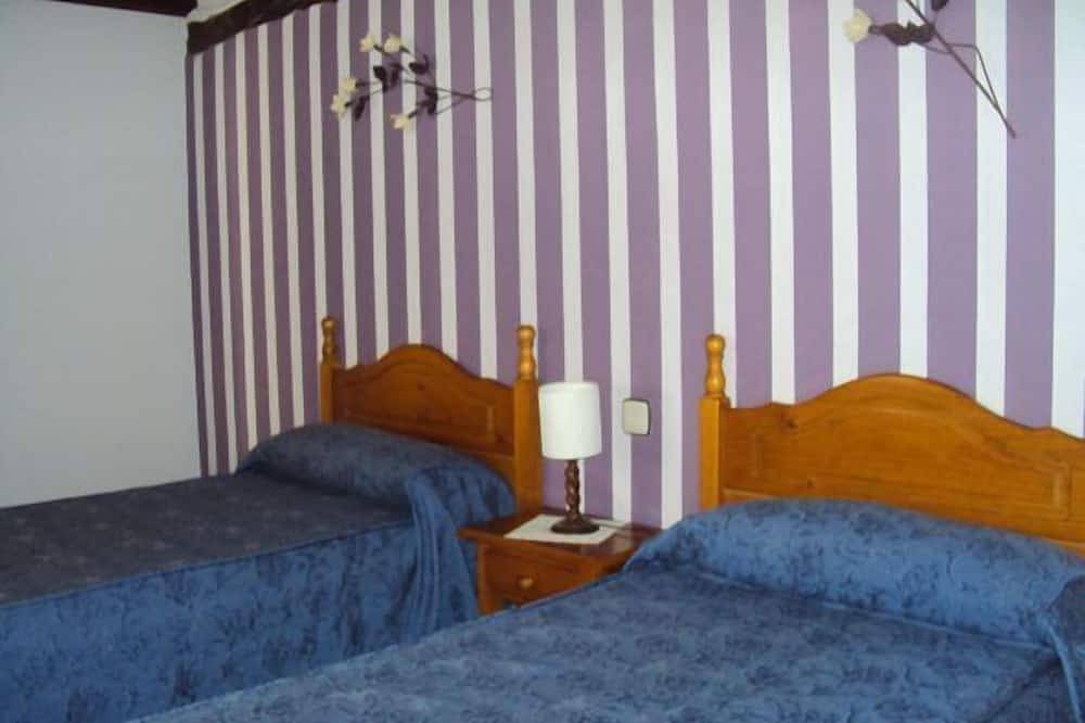 Apartamentos Padruno 4 para 2/ 4 personas in Alfoz de Lloredo, Costa de Cantabria