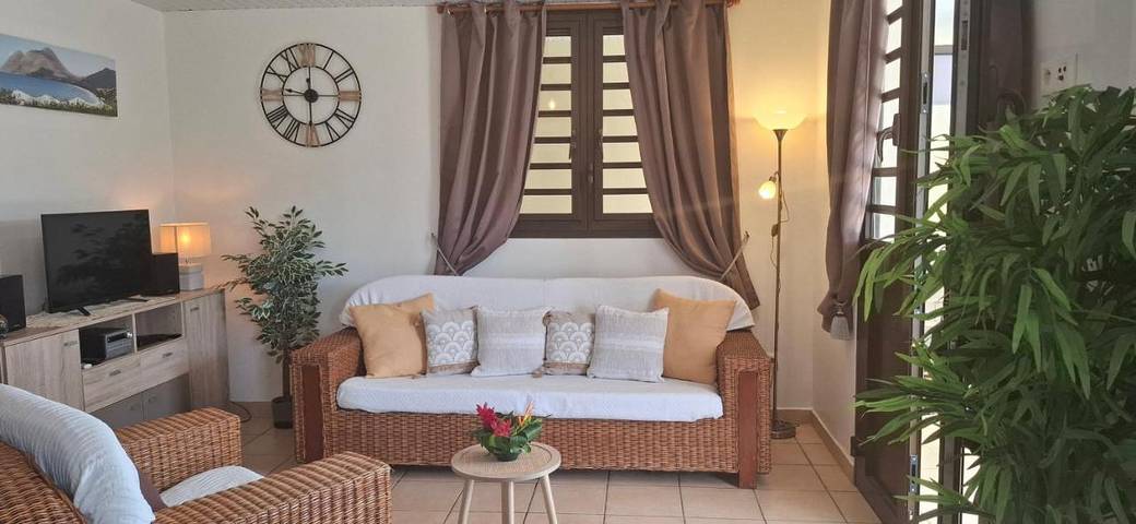 Appartement de vacances pour 5 personnes, avec vue et jardin