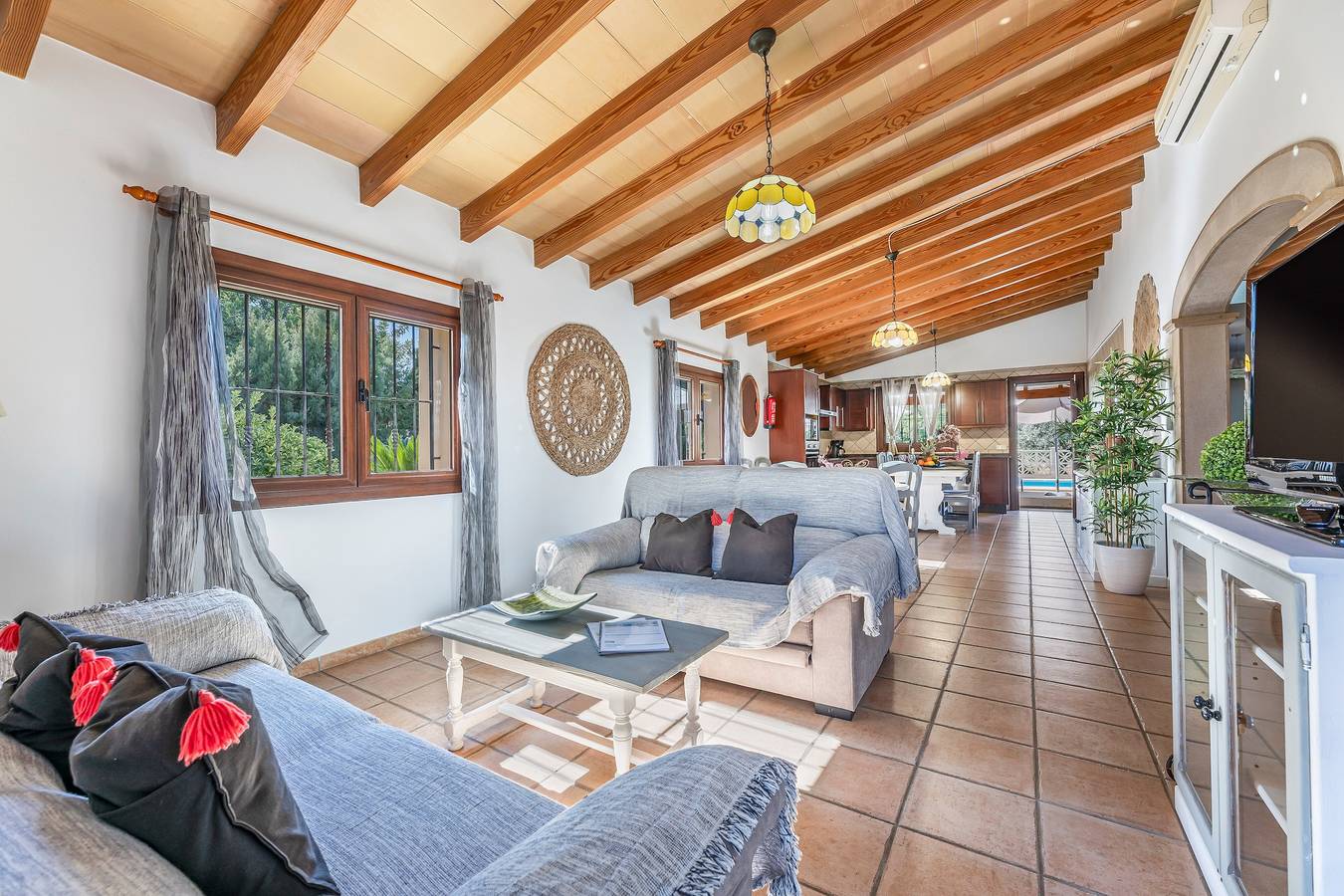 Villa "Can Antich" avec vue sur la montagne, piscine, Wi-Fi, jardin et terrasse in Lloseta, Majorque l'intérieur des terres