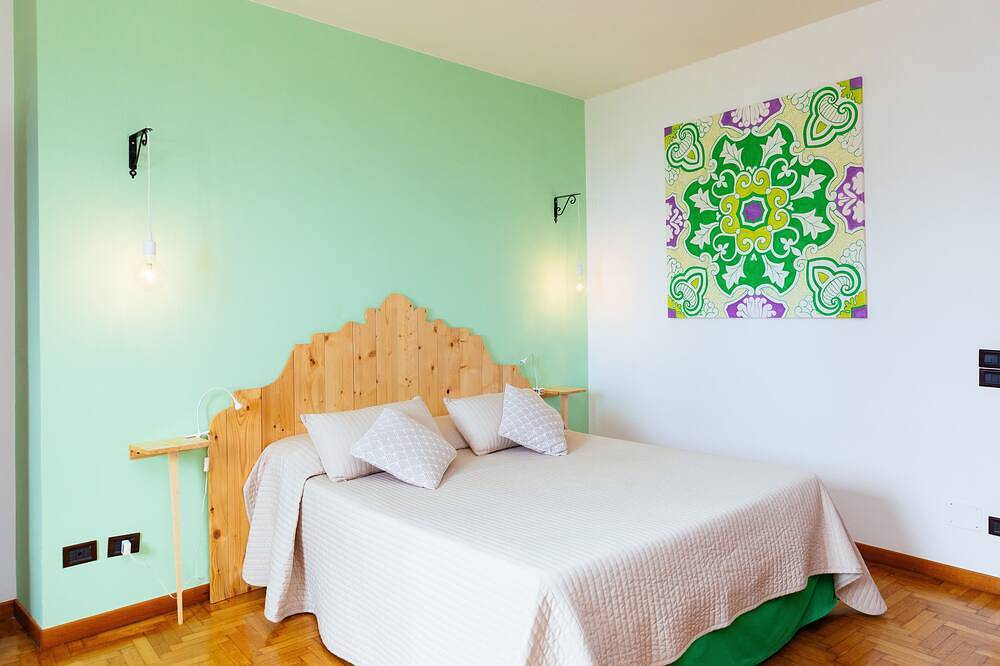 Sea view Villa with Private heated Pool in Sorrento, Province de Naples