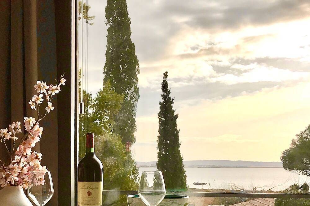 Ganze Wohnung, Blick+Garten+Terrasse Nagelneu in Bages (Aude), Côte d'Améthyste