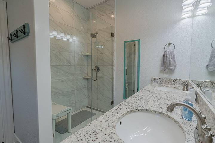 Ferienhaus für 10 Personen, mit Balkon und Pool - 1