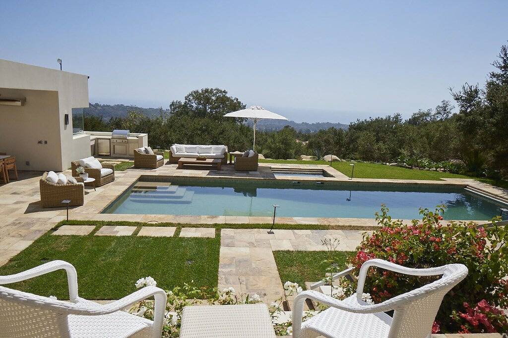 Degree Ocean Views, 47’ heated pool, stunning contemporary coastal retreat. in Montecito, Santa Barbara County