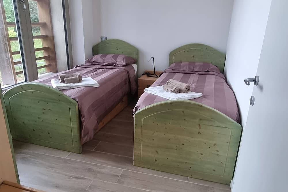 Farm Kreuzberg Attic With Two Rooms Mountain View in Trient, Fleimstaler Alpen