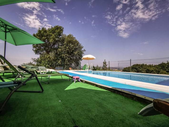 Ferienhaus für 3 Personen, mit Whirlpool und Garten sowie Pool und Ausblick