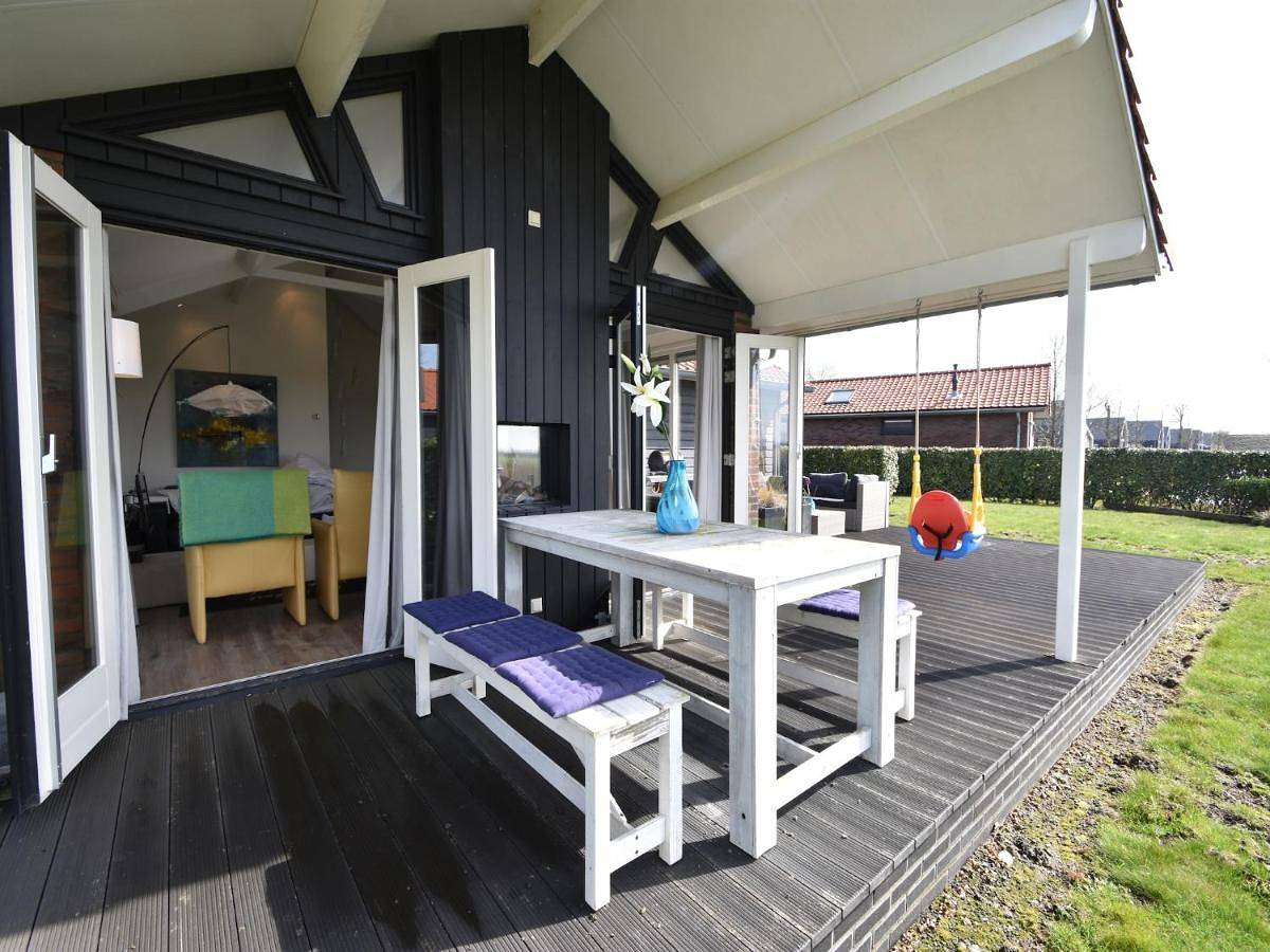 Holiday Home in Kattendijke near Scheldt in Niederländische Nordsee