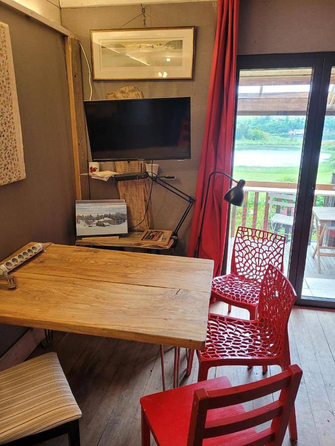 Gîte pour 4 personnes, avec jardin ainsi que vue et terrasse, animaux acceptés à Grande-Rivière - 3