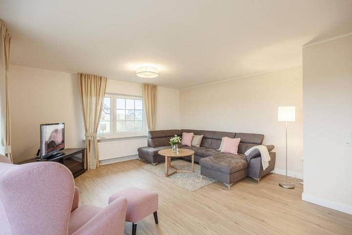 Ferienhaus für 8 Personen, mit Terrasse und Garten sowie Sauna und Ausblick in Hattstedtermarsch - 3