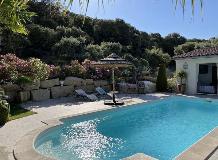 Gîte pour 2 personnes, avec jardin et piscine à Crillon-le-Brave - 2