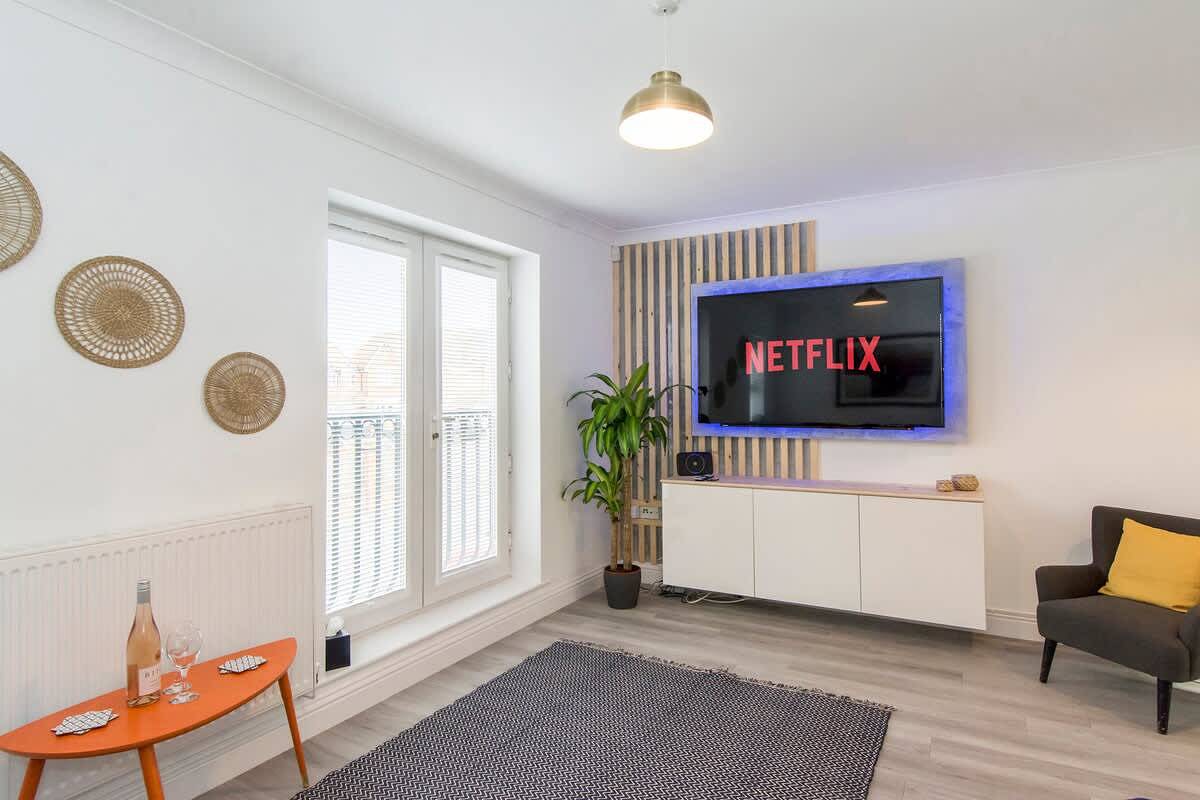 Host & Stay | Davies Close in Harborough, Leicestershire