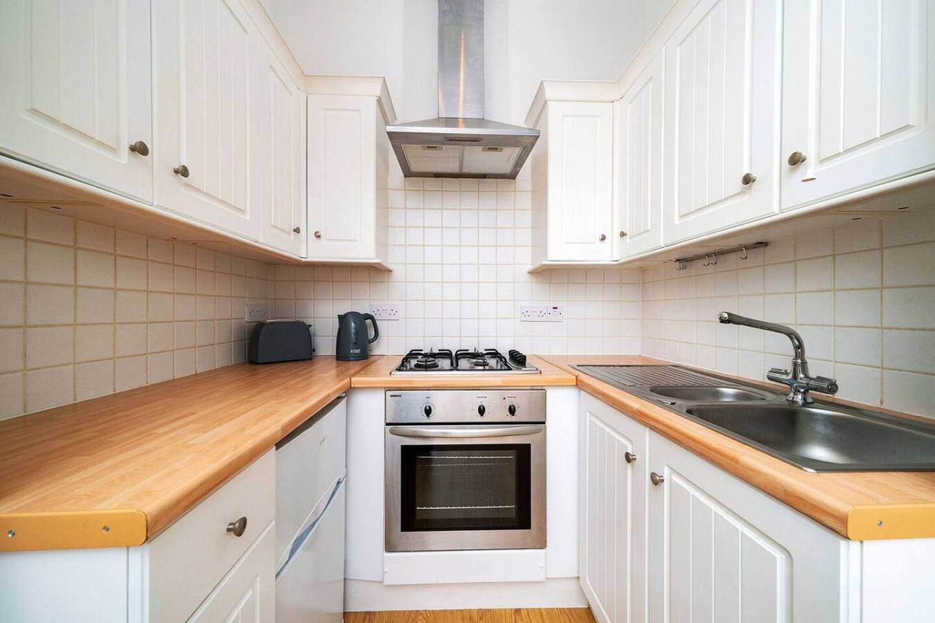 Entire apartment, Manor Place - Convenience and Style in Dundee, Angus