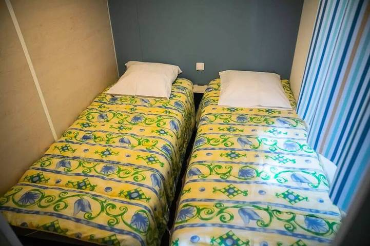 Camping pour 4 personnes, avec piscine et terrasse à Cannes - 3