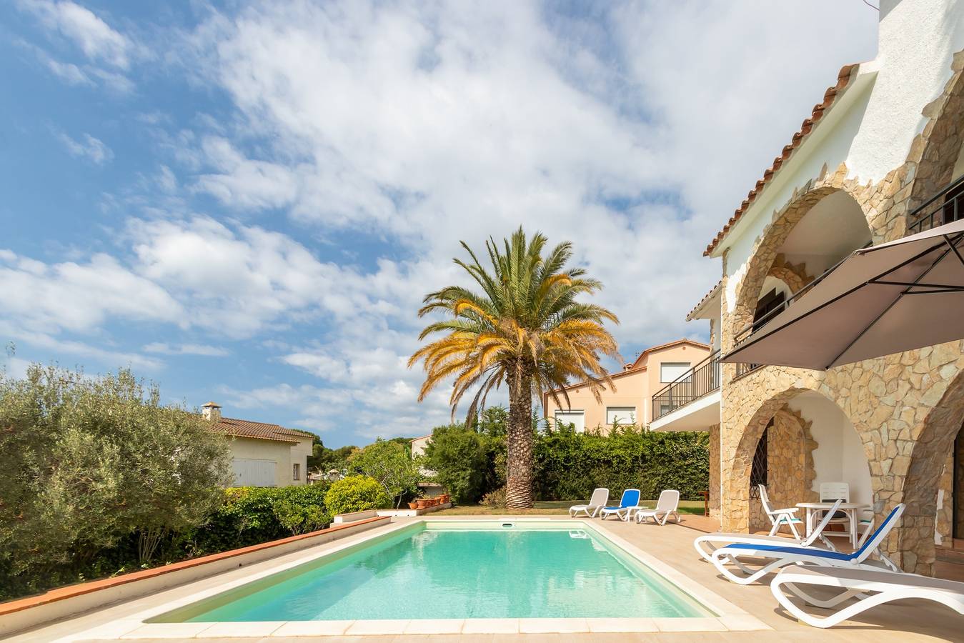 "Villa Amistad" con vistas a la montaña, piscina privada y Wi-Fi in Sant Feliu de Guíxols, Costa Brava