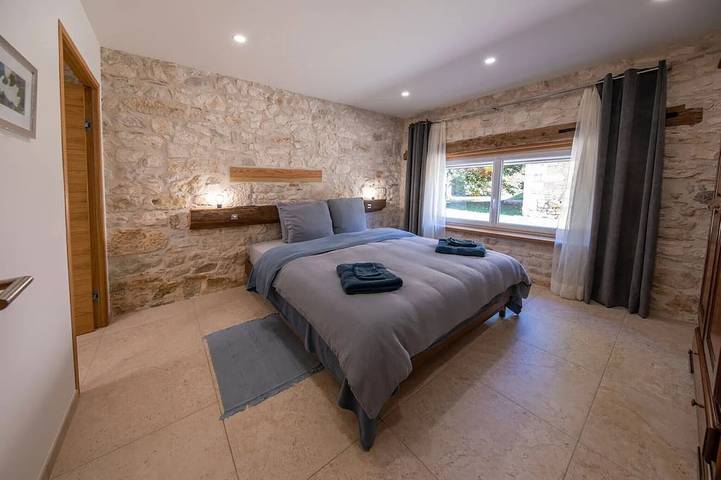 Gîte pour 4 personnes, avec jardin ainsi que terrasse et piscine à Saint-Georges - 2