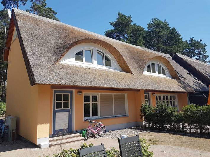 Ferienwohnung für 4 Personen, mit Terrasse und Garten in Karlshagen - 2