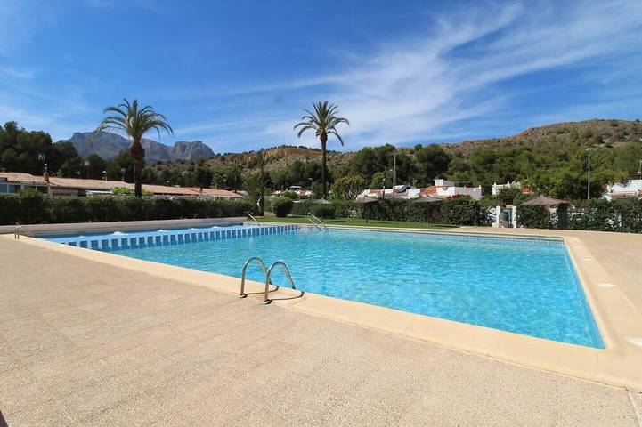 Casa de vacaciones para 4 personas, con jardín además de balcón y piscina, Se admiten mascotas - 1