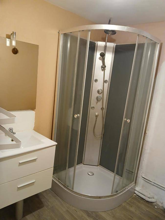 Gîte pour 5 personnes, animaux acceptés à Montmarault - 4