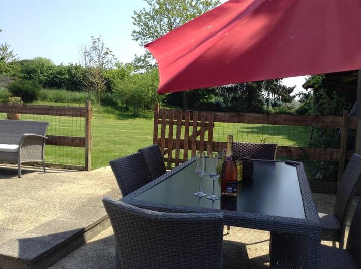 Location de vacances pour 5 personnes, avec jardin, adapté aux familles dans Val-Couesnon - 2