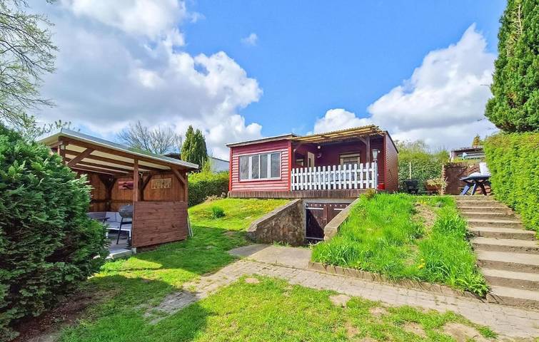 Ferienhaus für 4 Personen, mit Terrasse und Garten