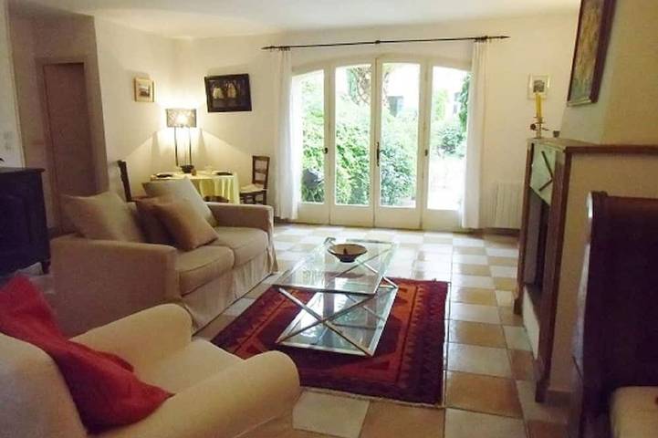 Gîte pour 2 personnes, avec jardin et piscine à Tourbes - 4