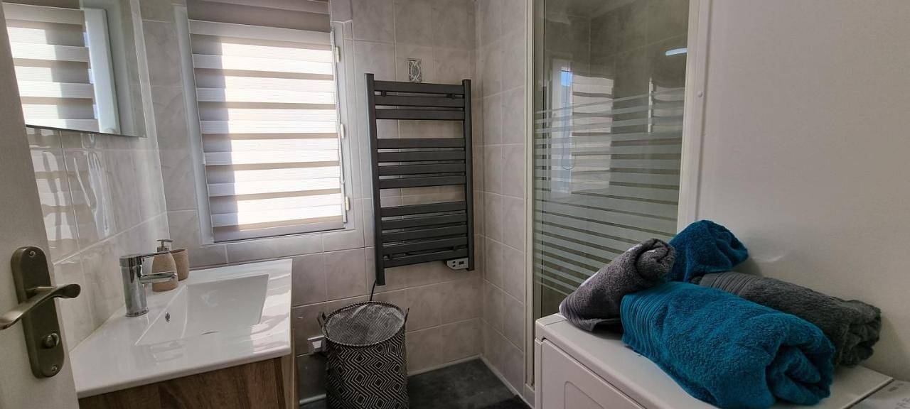 Appartement entier, One-Bedroom Apartment in Surgères, Région de Rochefort