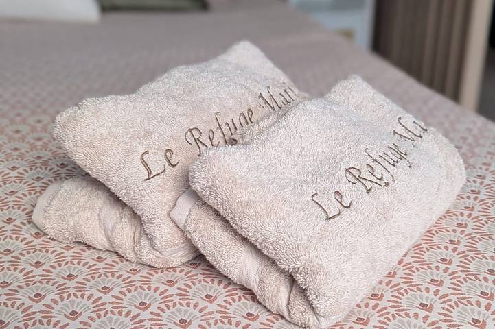 Le Refuge marin – Pied-à-terre cosy, terrasse, à 100m de la plage. in Luc-sur-Mer, Région de Caen