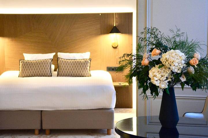 Hôtel pour 2 personnes, avec jacuzzi ainsi que jardin et piscine à Tours - 2