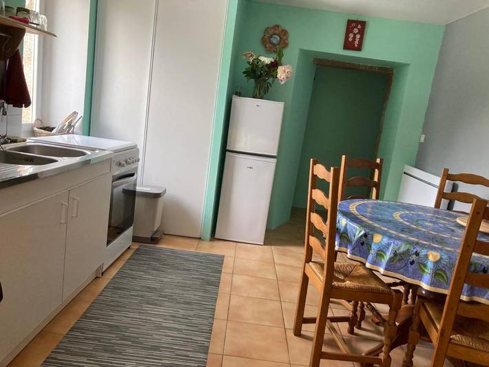 Gîte pour 4 personnes, avec jardin ainsi que vue et terrasse à Bazouges-la-Pérouse - 2