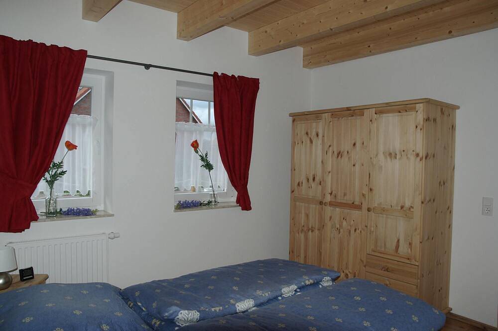 Wellness Ferienhaus für 8 Pers. mit Sauna und Kamin sowie Carport und Terrasse in Grimersum, Krummhörn