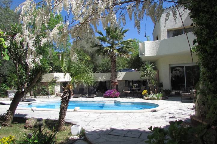 Ferienhaus für 8 Personen, mit Terrasse und Garten in Vence