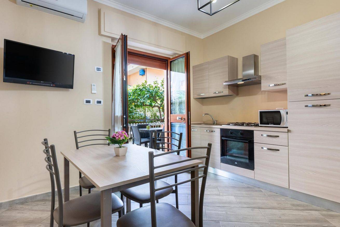 Entire apartment, Guesthost - Lemon Tree Apartments Casa Blu in Giardini-Naxos, Messina Province