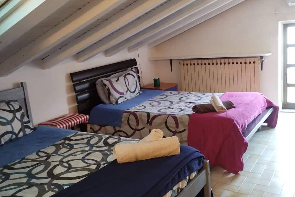Hel lejlighed, House Dori x 6 and more persons with terrace in Bergamo, Bergamo Provinsen