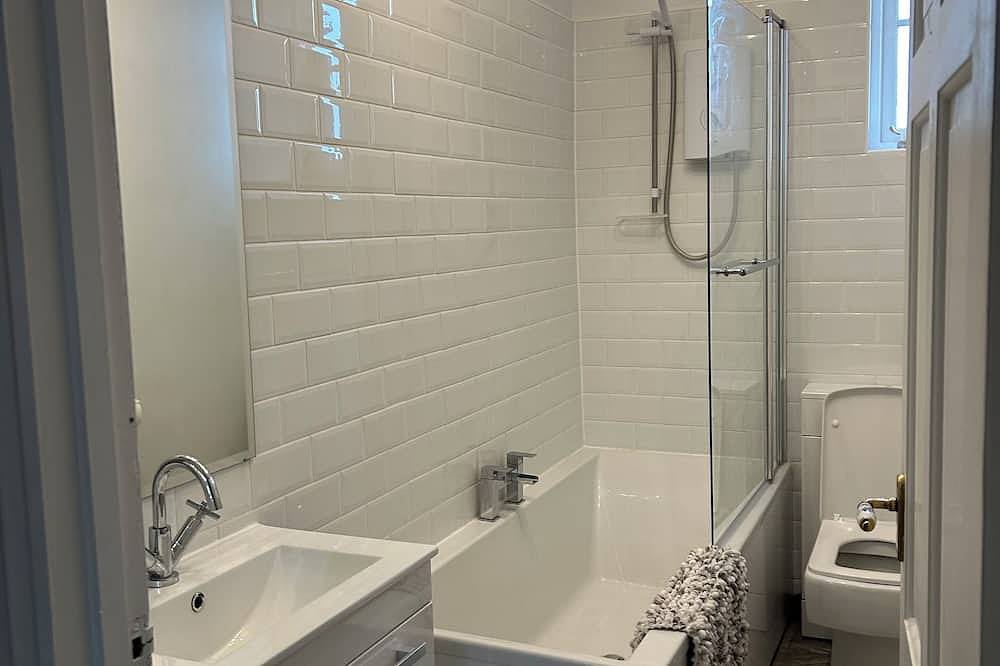 Spacious renovated cottage close to Snettisham Rspb beach and Royal Sandringham in Snettisham, Norfolk Coast