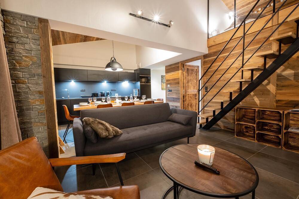 Entire apartment, Marmotte 202: Luxury Apartment At The Foot Of The Slopes in Bonneval-sur-Arc, Saint-Jean-de-Maurienne region