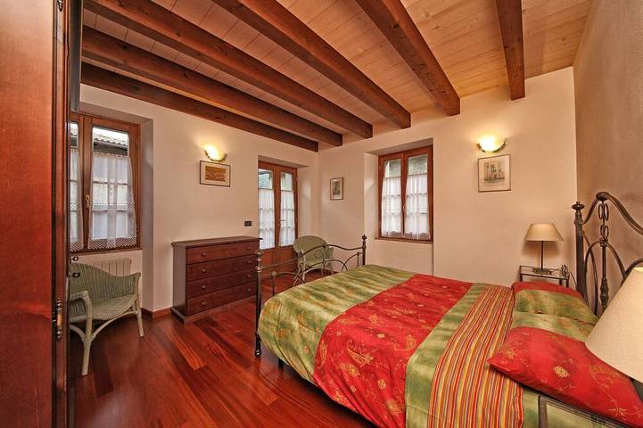 Agriturismo für 8 Personen, mit Whirlpool und Pool sowie Garten am Gardasee - 3