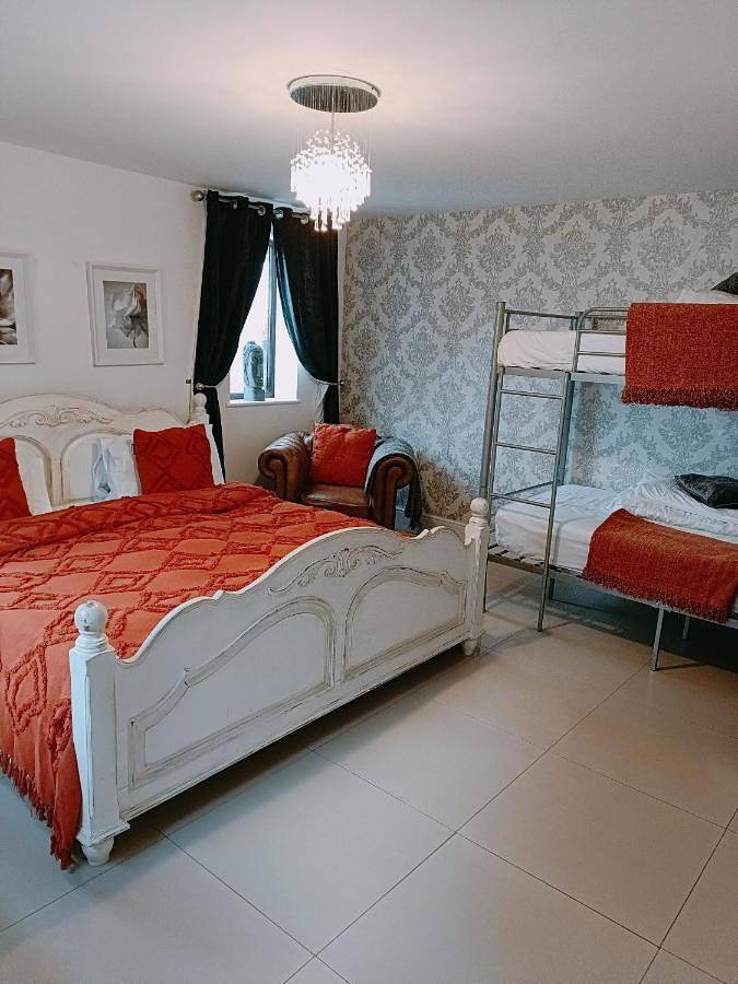 Deluxe Family Room in Nottinghamshire