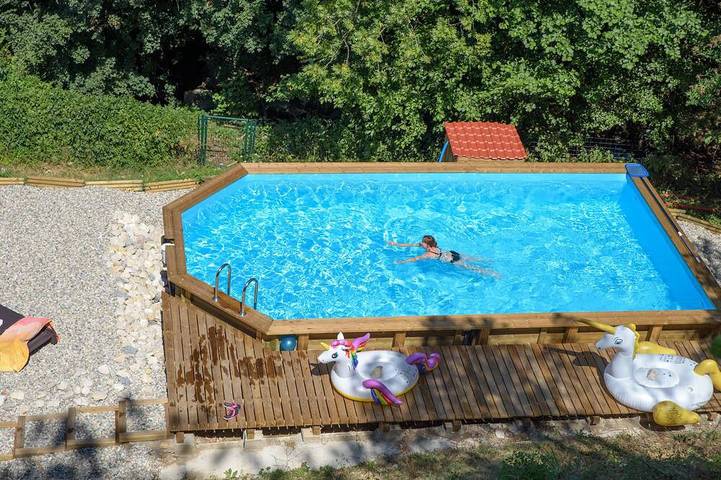 Gîte pour 4 personnes, avec Balcon ainsi que Terrasse et Jardin à Saint-Étienne-de-Boulogne