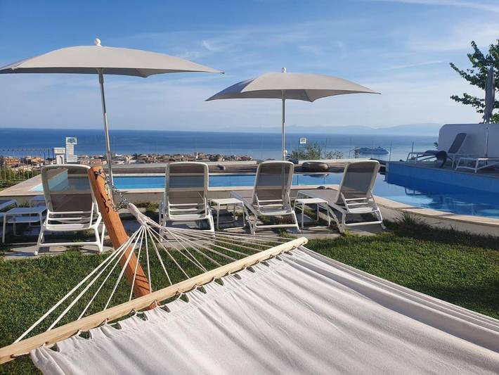 Gîte pour 4 personnes, avec jacuzzi ainsi que piscine et jardin, adapté aux familles à Tropea - 4