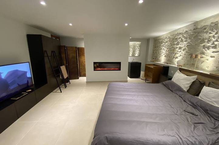 Gîte pour 4 personnes, avec jardin à La Brillanne - 4